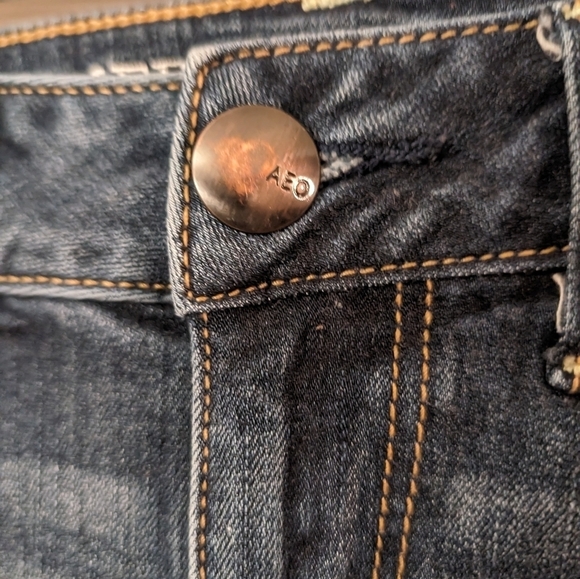 AMERICAN EAGLE Shortie Denim Jean Shorts - Picture 3 of 8